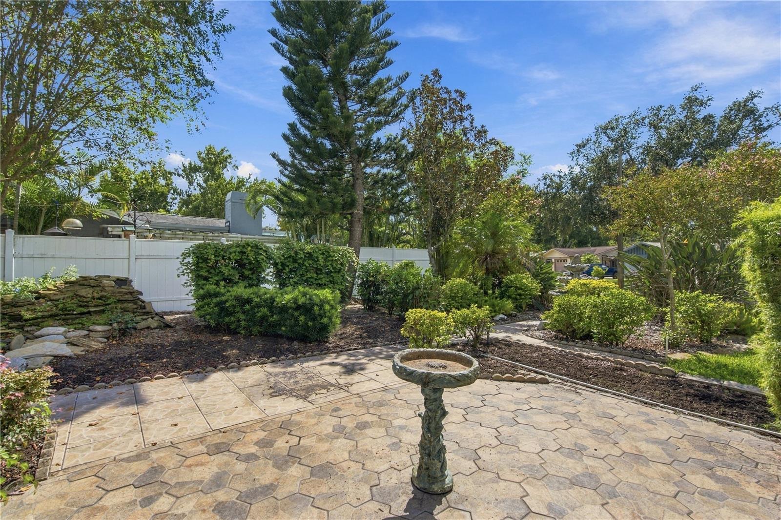 705 LEEWARD WAY — photo 38