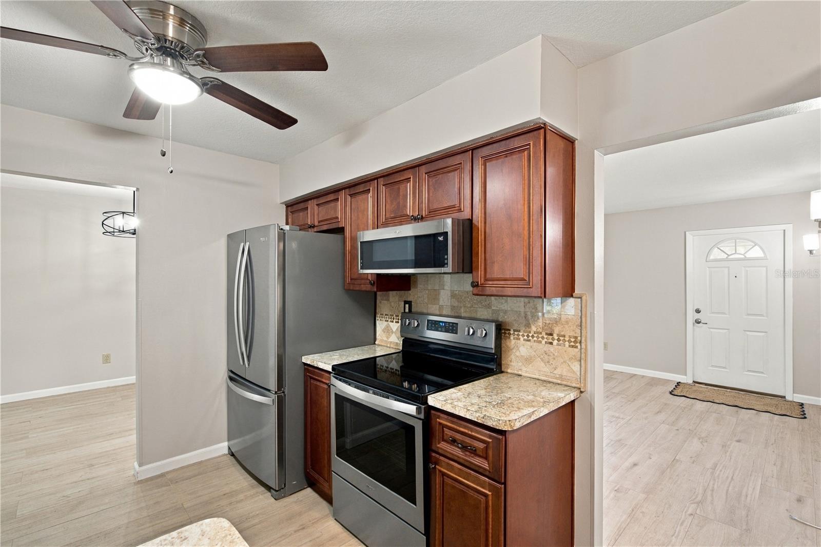 705 LEEWARD WAY — photo 11