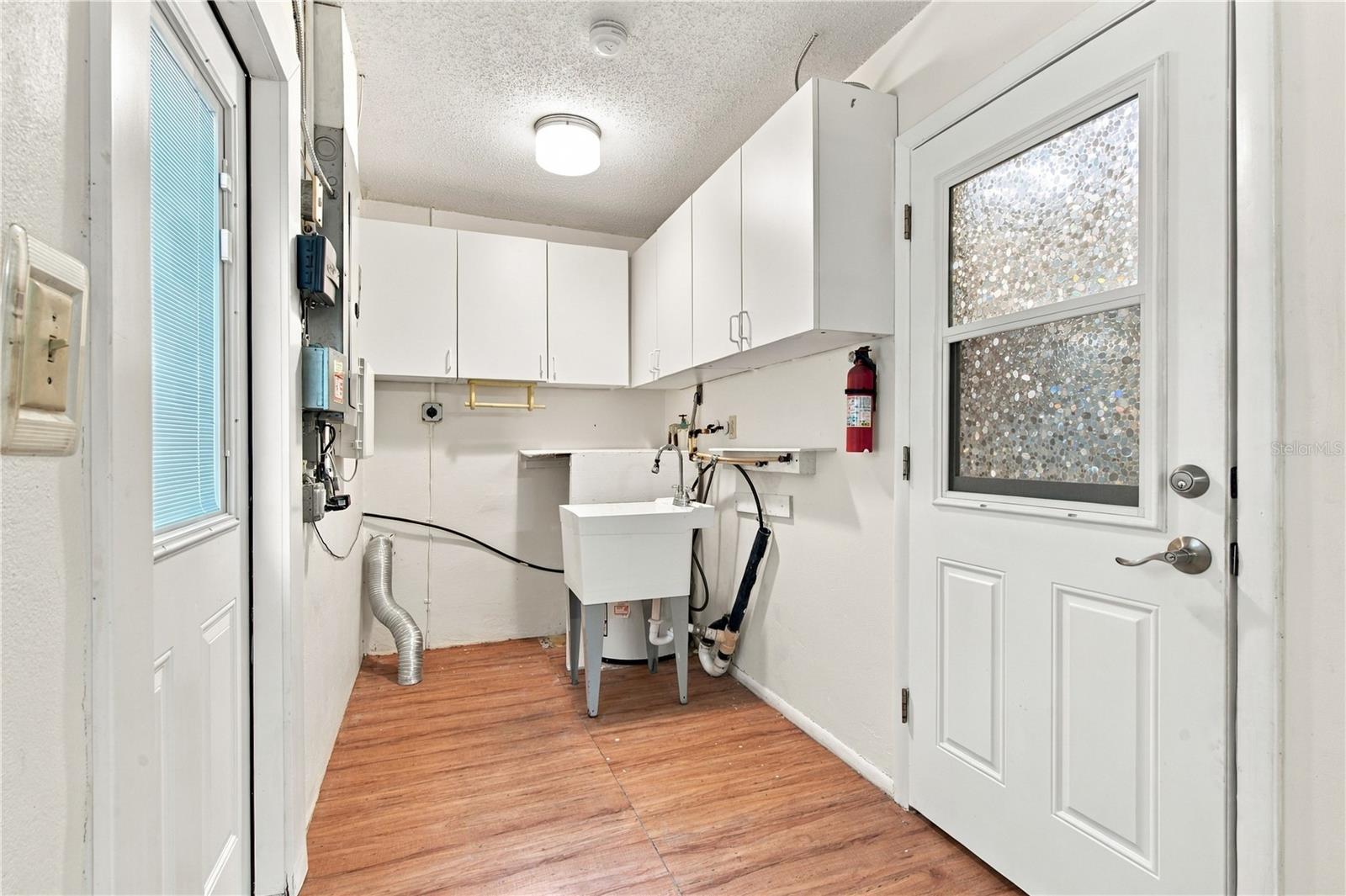 705 LEEWARD WAY — photo 41