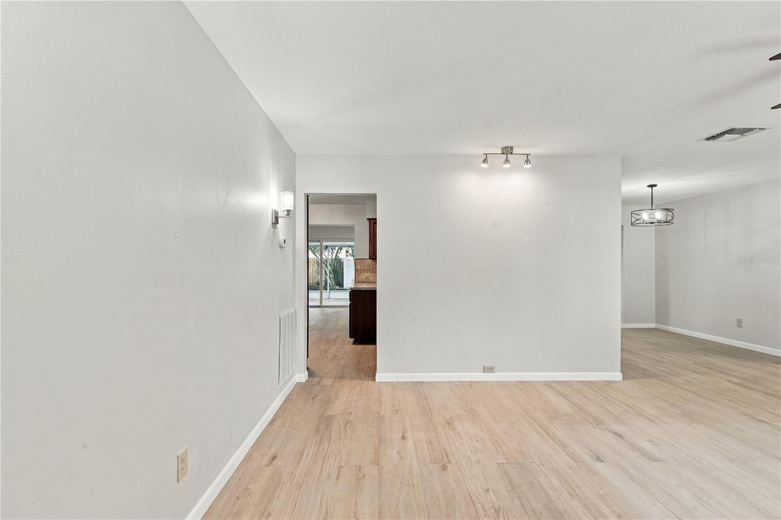 705 LEEWARD WAY — photo 21