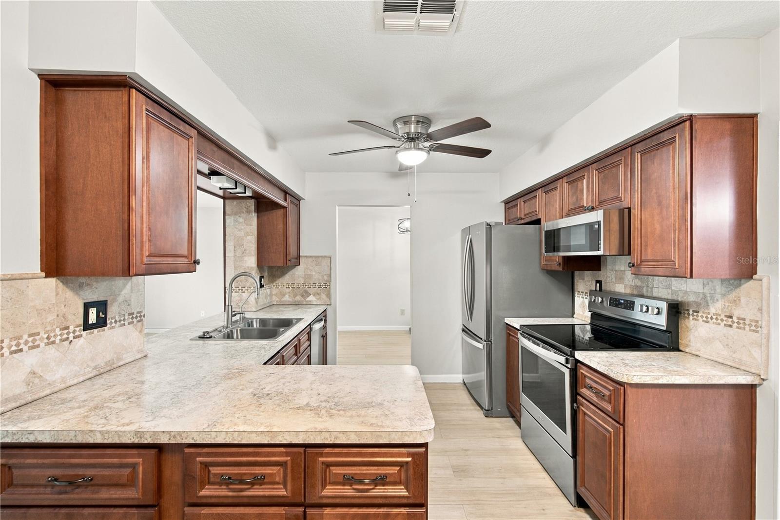 705 LEEWARD WAY — photo 9