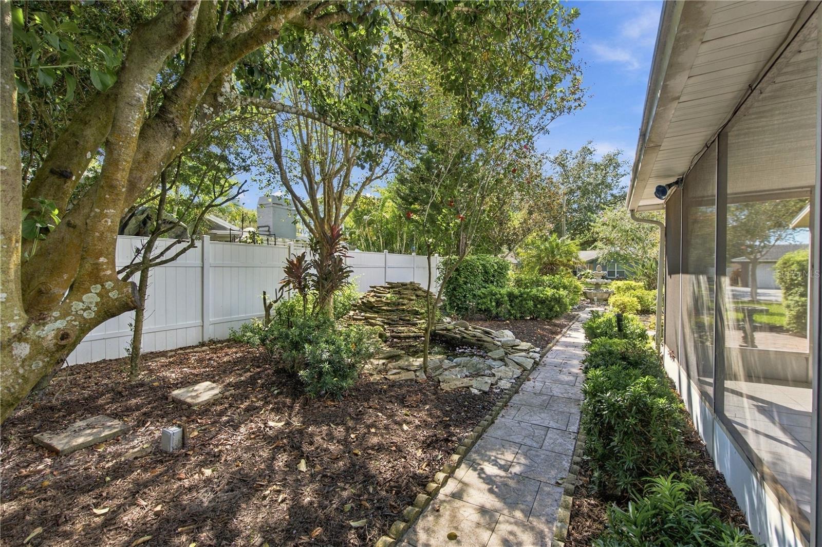 705 LEEWARD WAY — photo 36