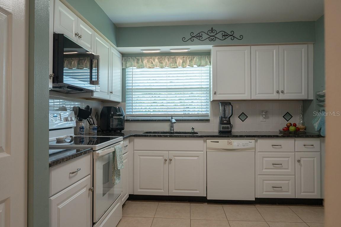 4535 GREAT LAKES DR S — photo 10