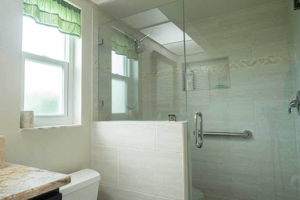 4535 GREAT LAKES DR S — photo 16