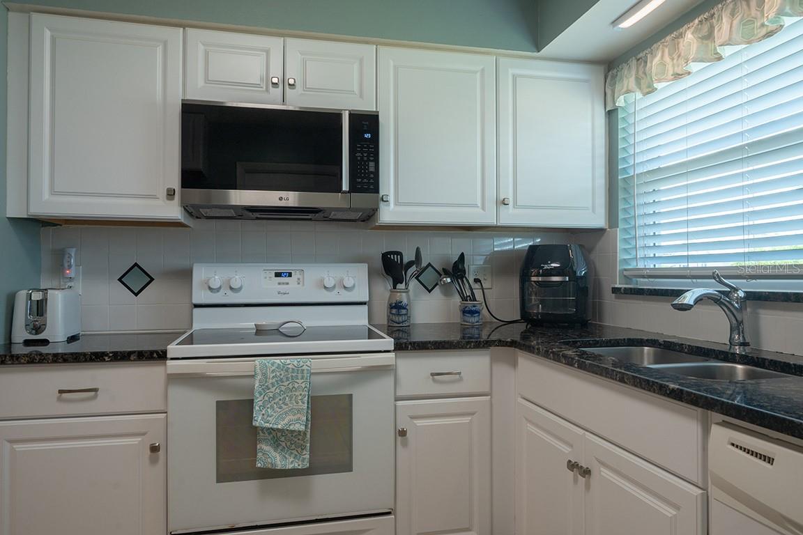 4535 GREAT LAKES DR S — photo 12