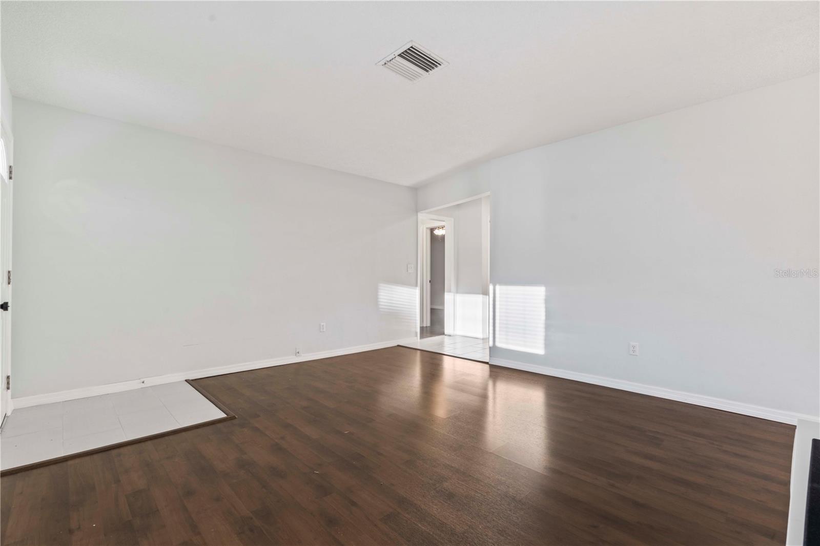 353 SHIRLEY AVE — photo 8