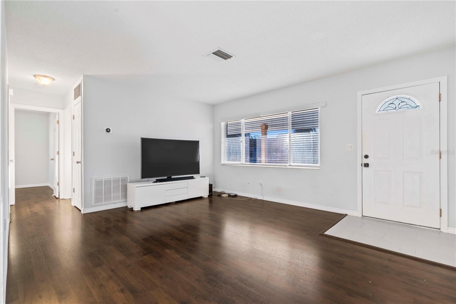 353 SHIRLEY AVE — photo 6