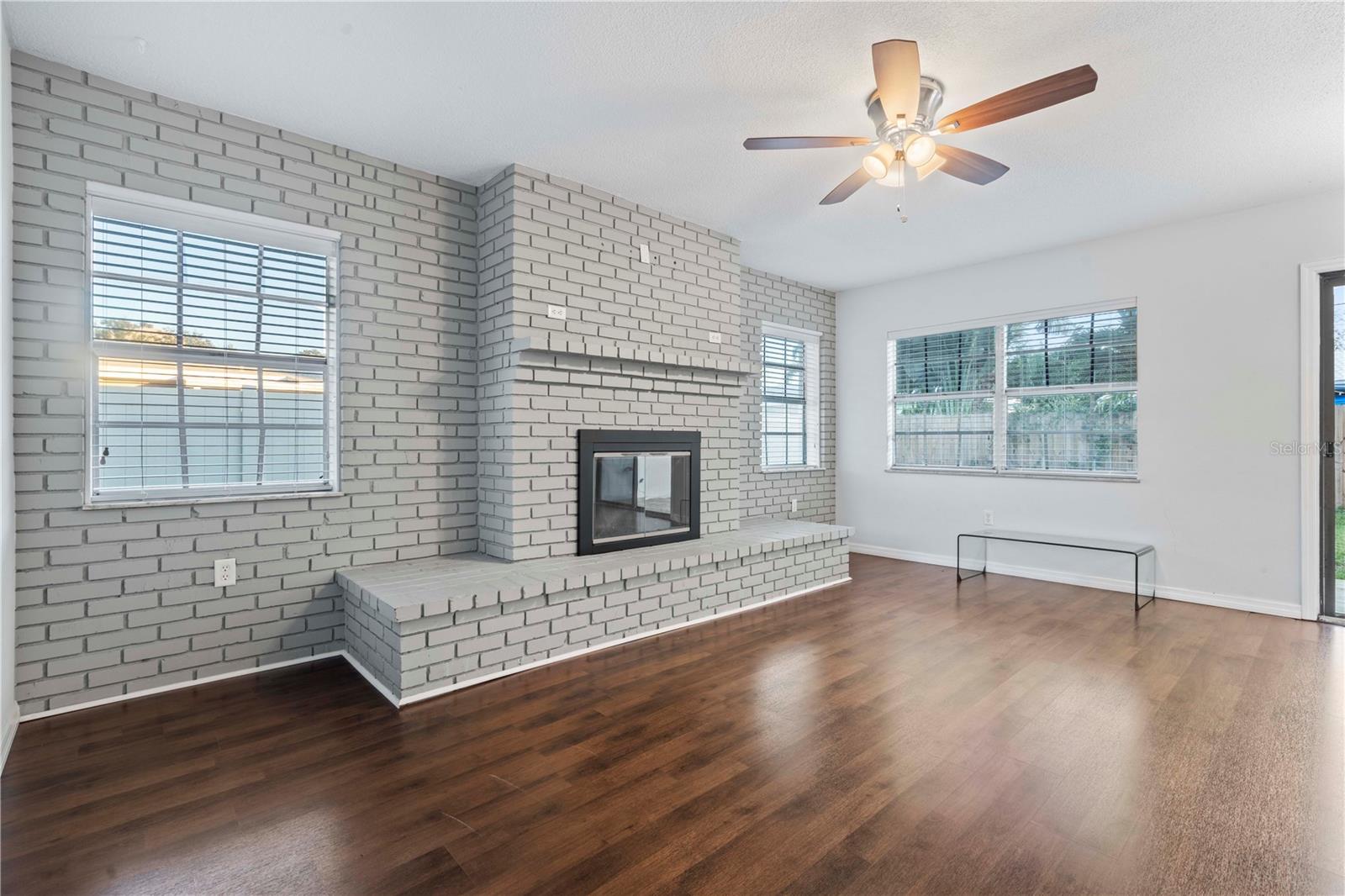 353 SHIRLEY AVE — photo 20