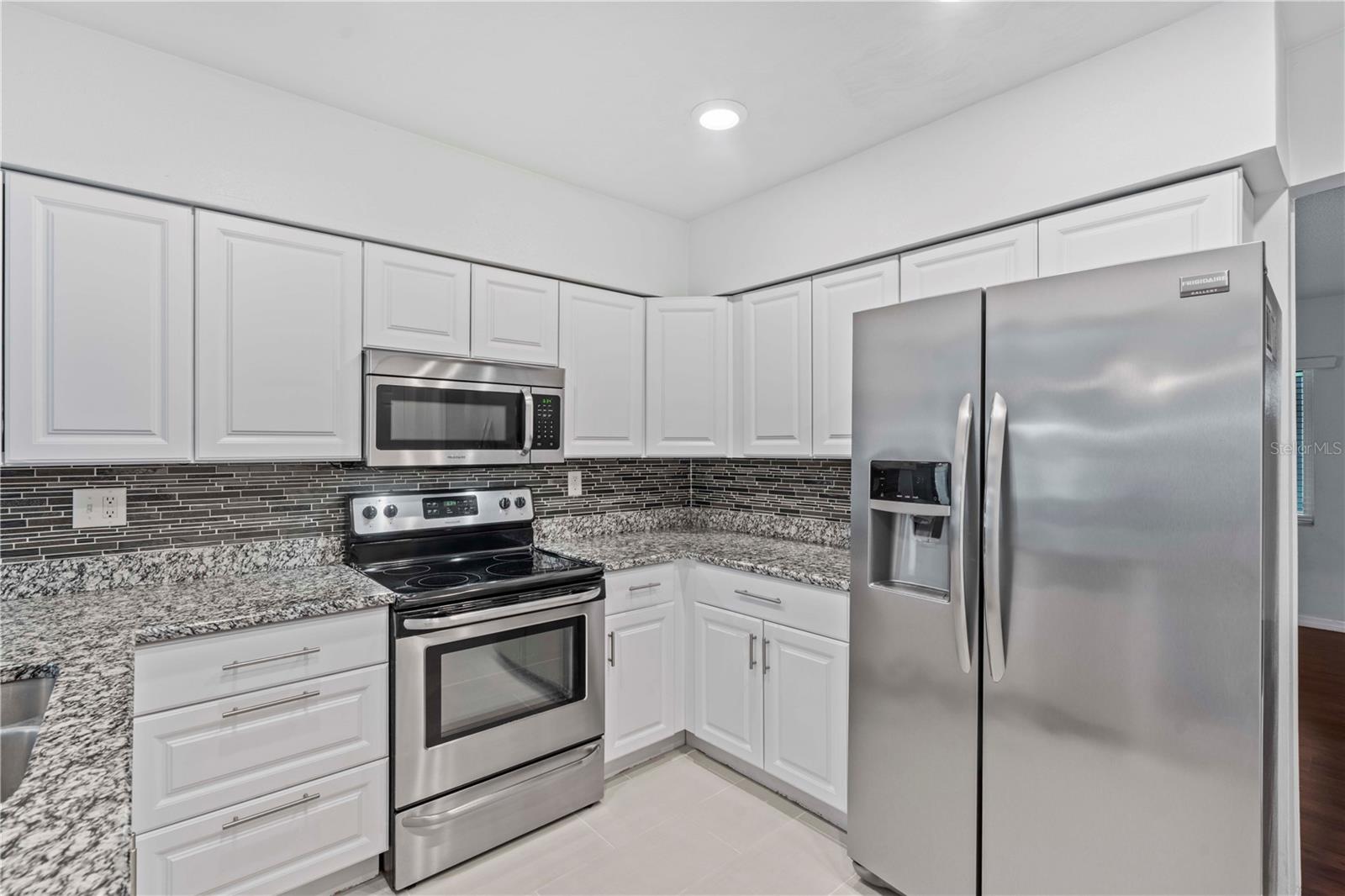 353 SHIRLEY AVE — photo 12