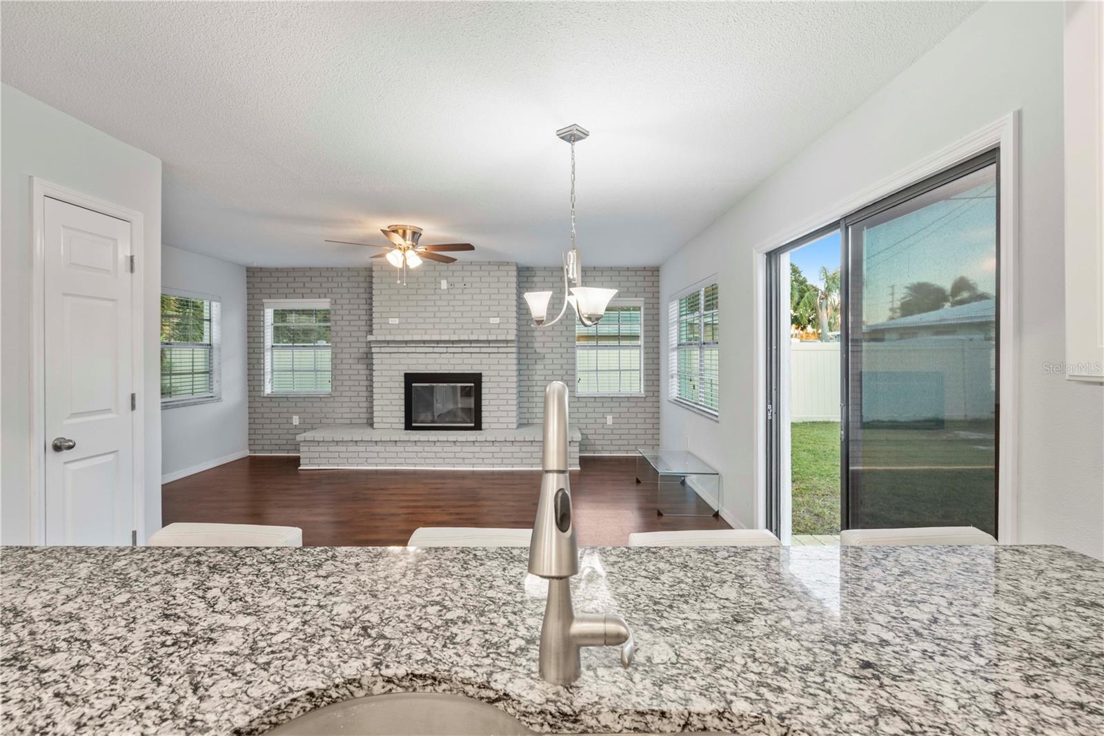 353 SHIRLEY AVE — photo 10