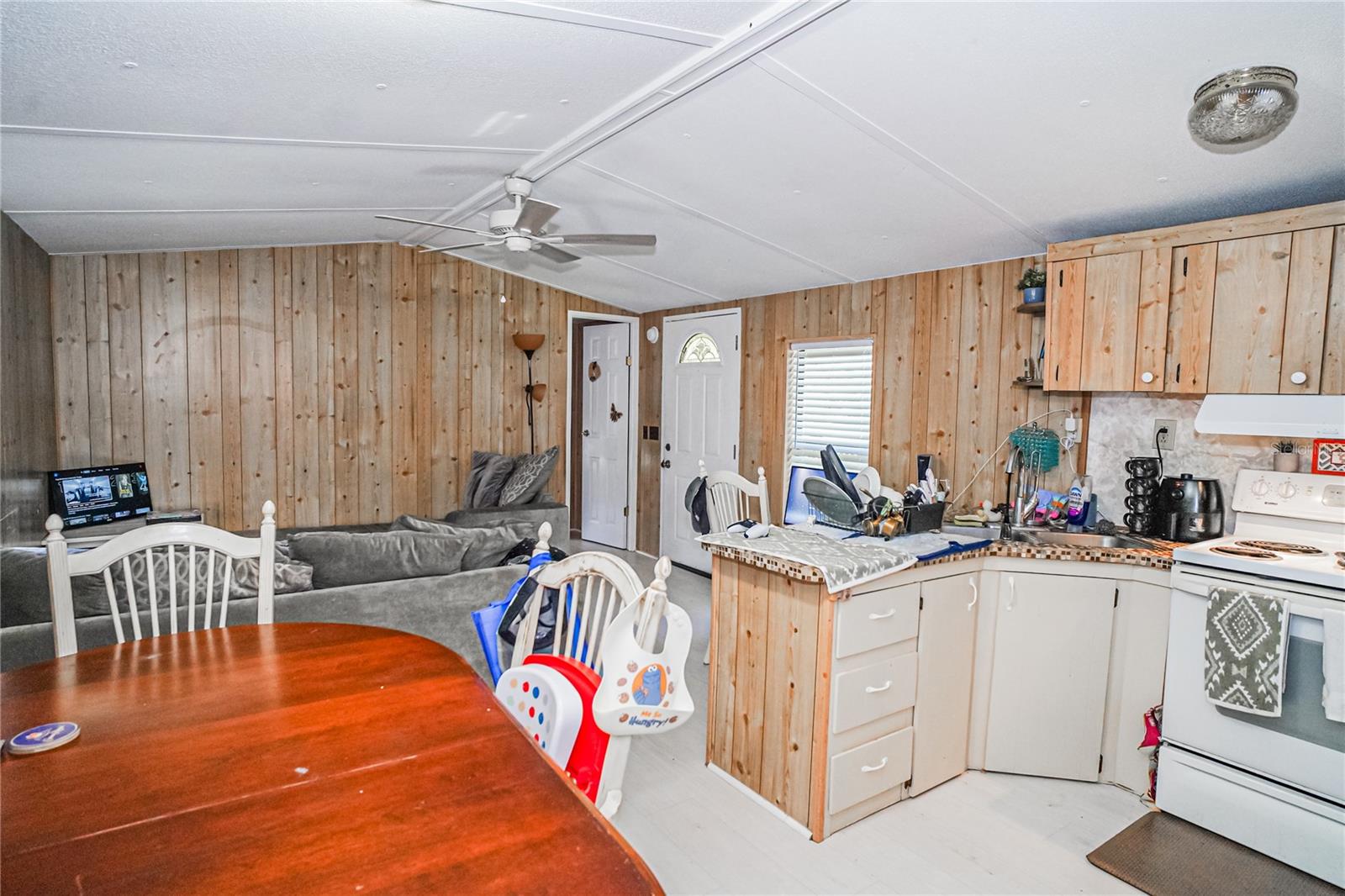 8030 BELCHER LN — photo 11