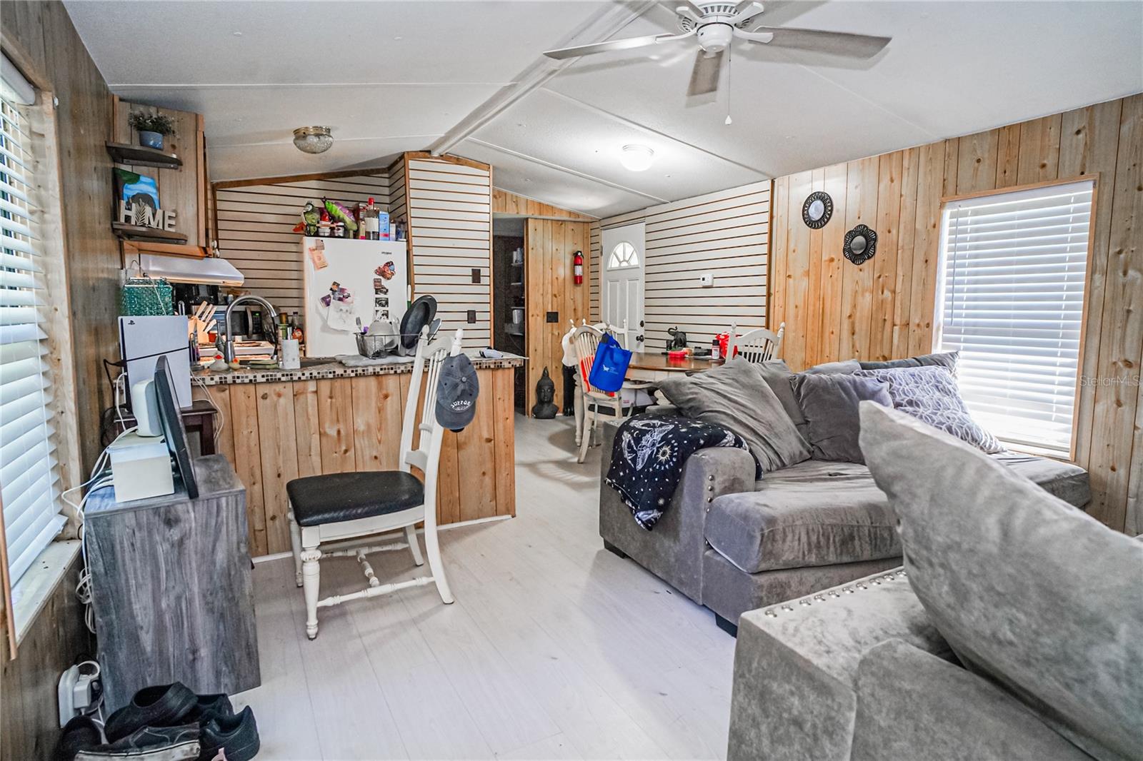 8030 BELCHER LN — photo 10