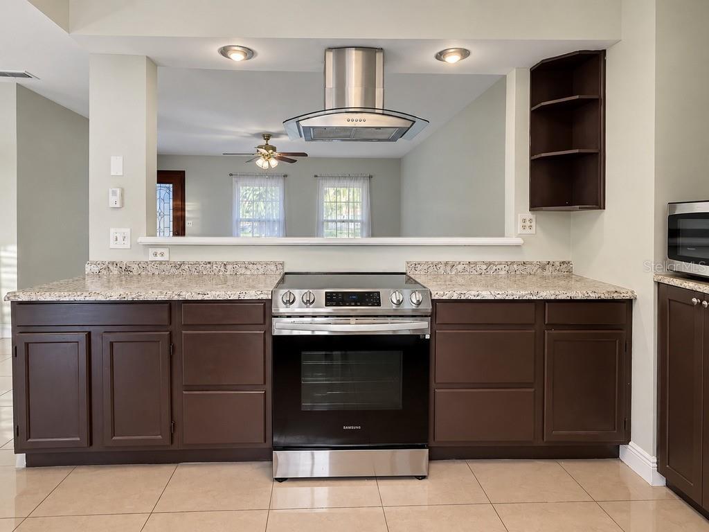 6610 AMBASSADOR DR — photo 10