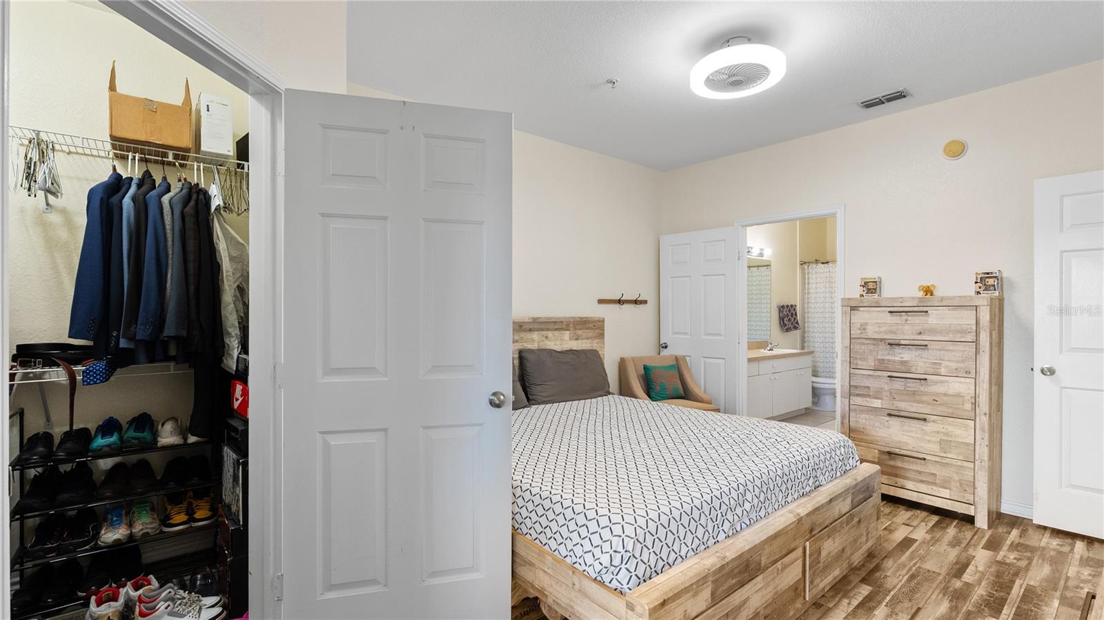 4333 BAYSIDE VILLAGE DR #320 — photo 37