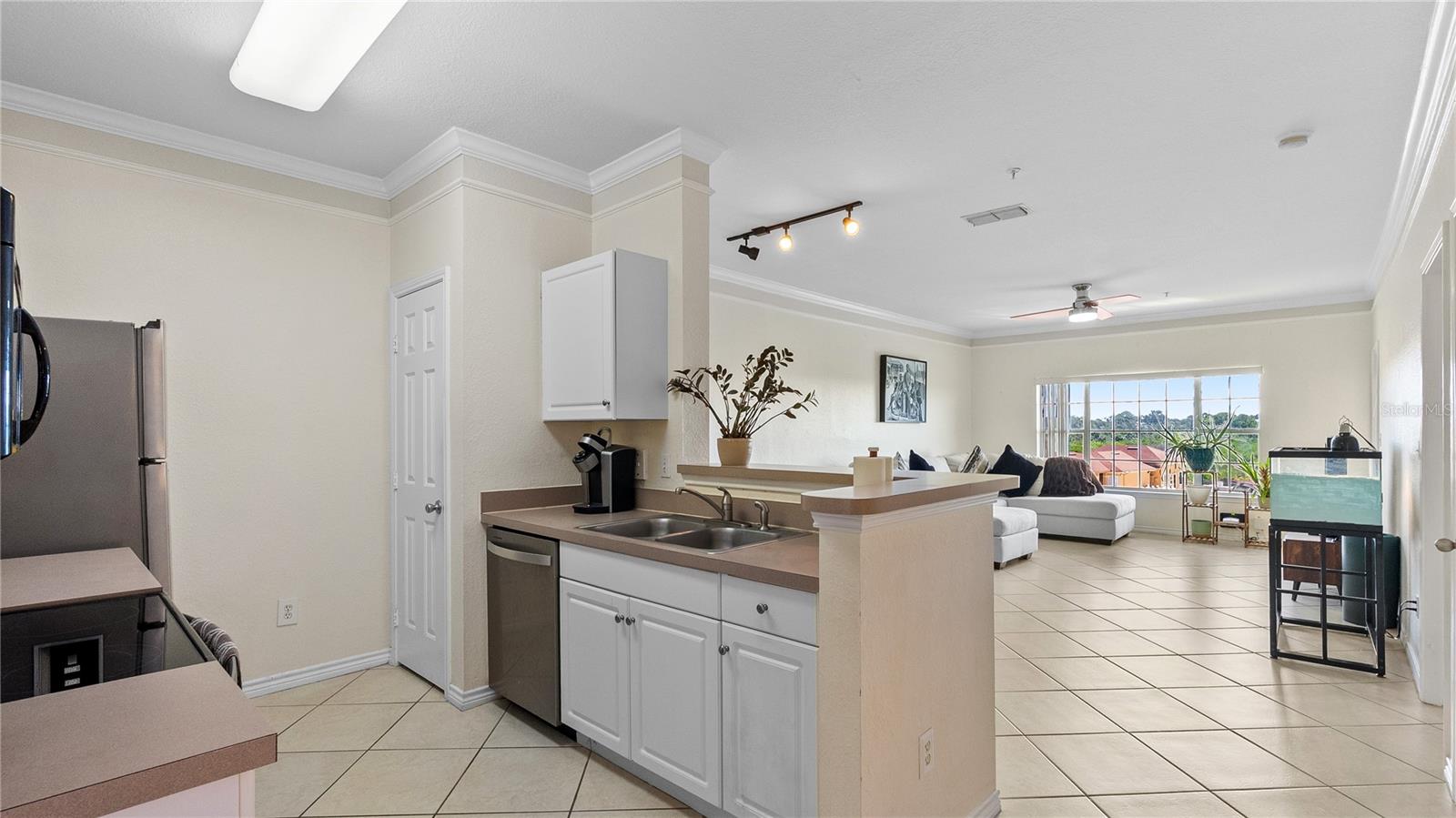 4333 BAYSIDE VILLAGE DR #320 — photo 30
