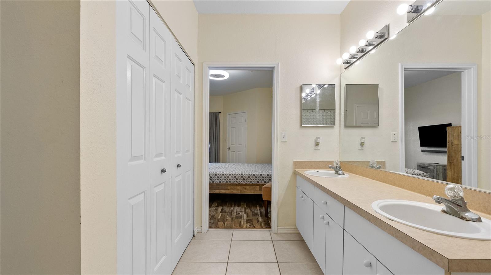 4333 BAYSIDE VILLAGE DR #320 — photo 40