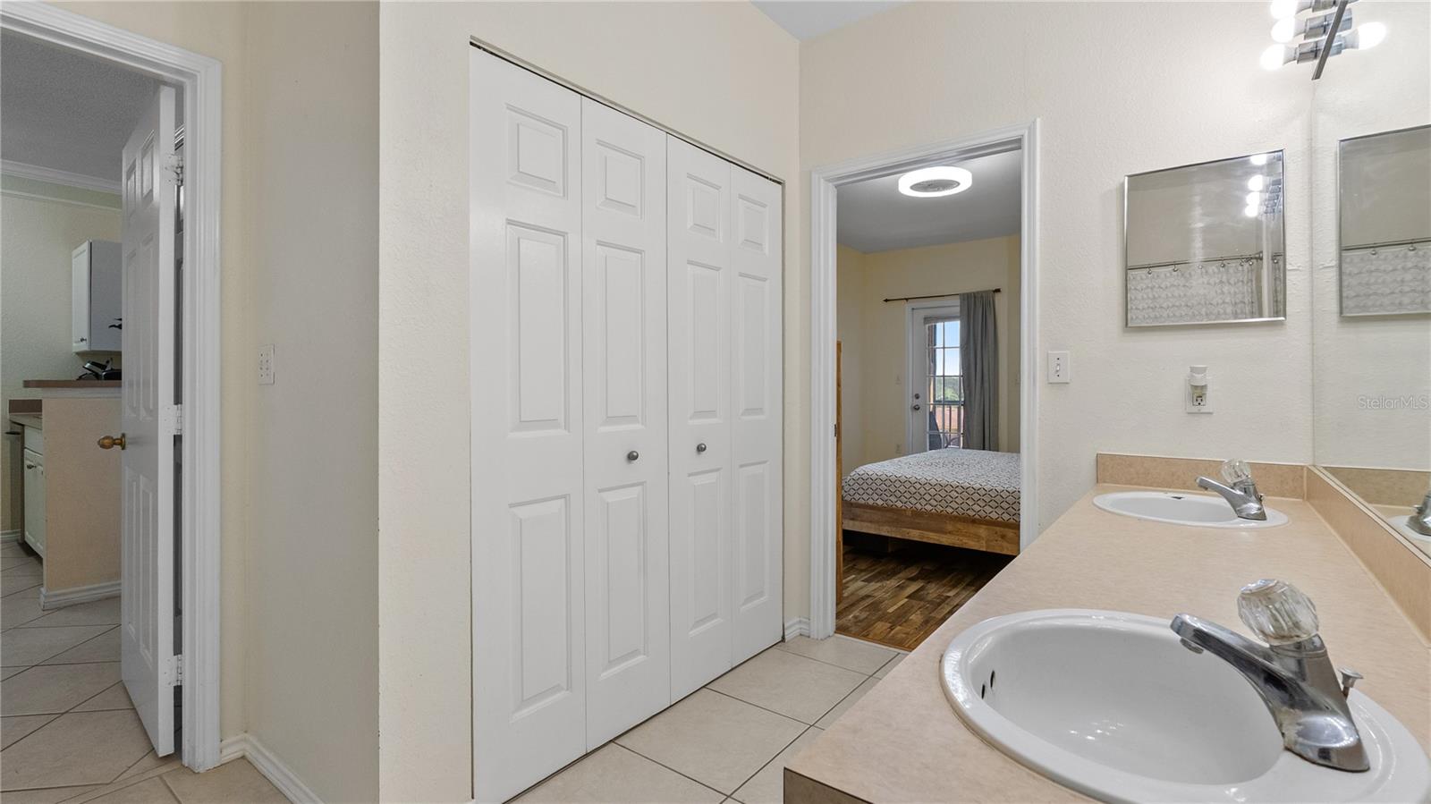 4333 BAYSIDE VILLAGE DR #320 — photo 42