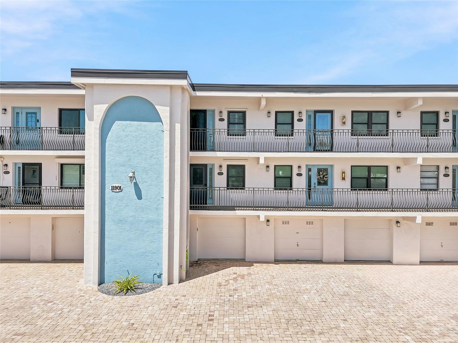 11901 LAGOON LN #202 — photo 3