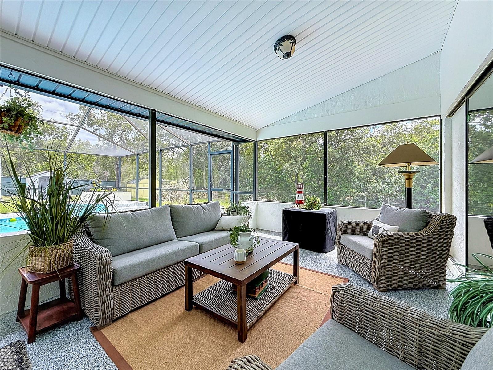 9238 TREE TOP LN — photo 52