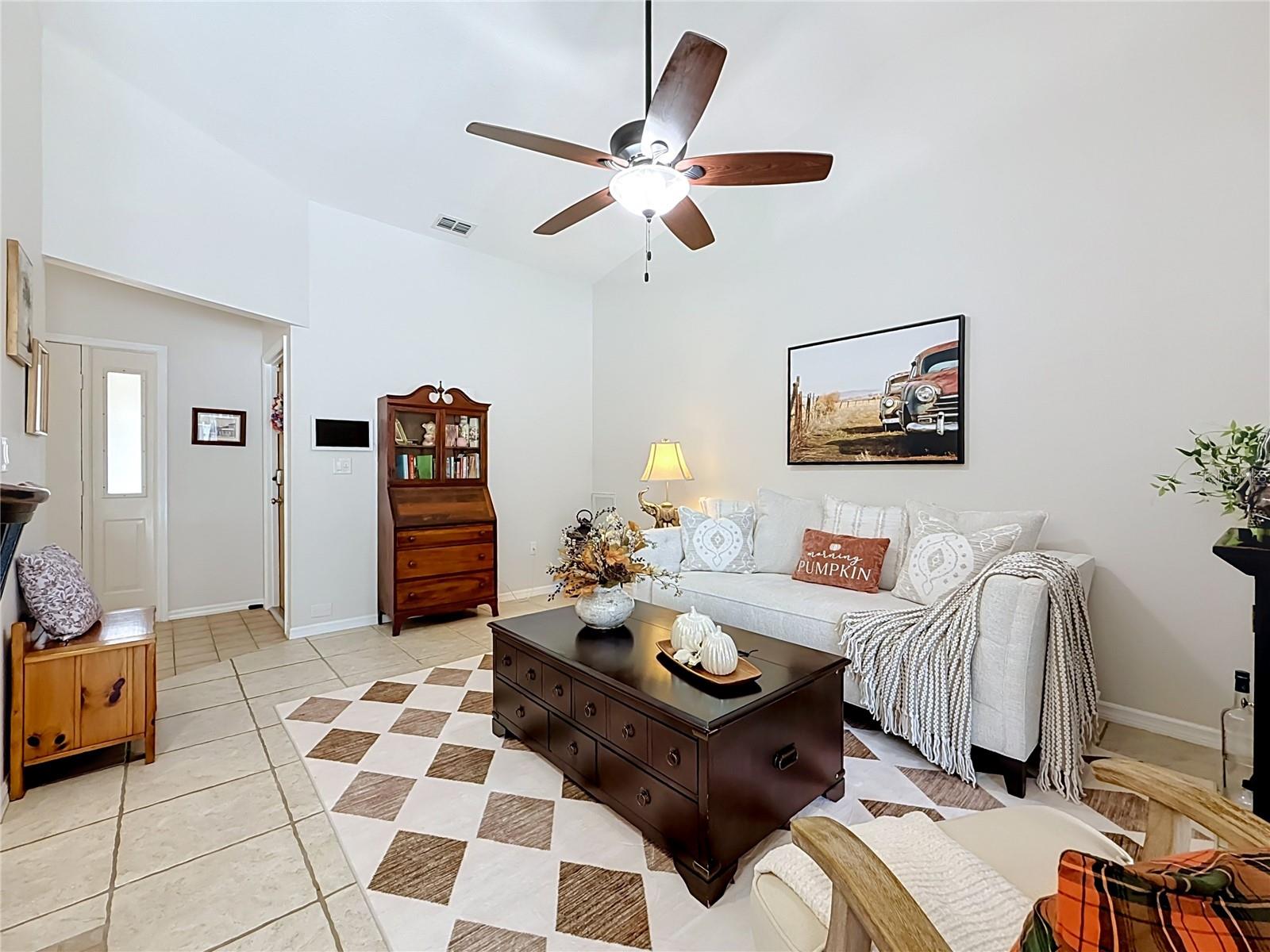 9238 TREE TOP LN — photo 10
