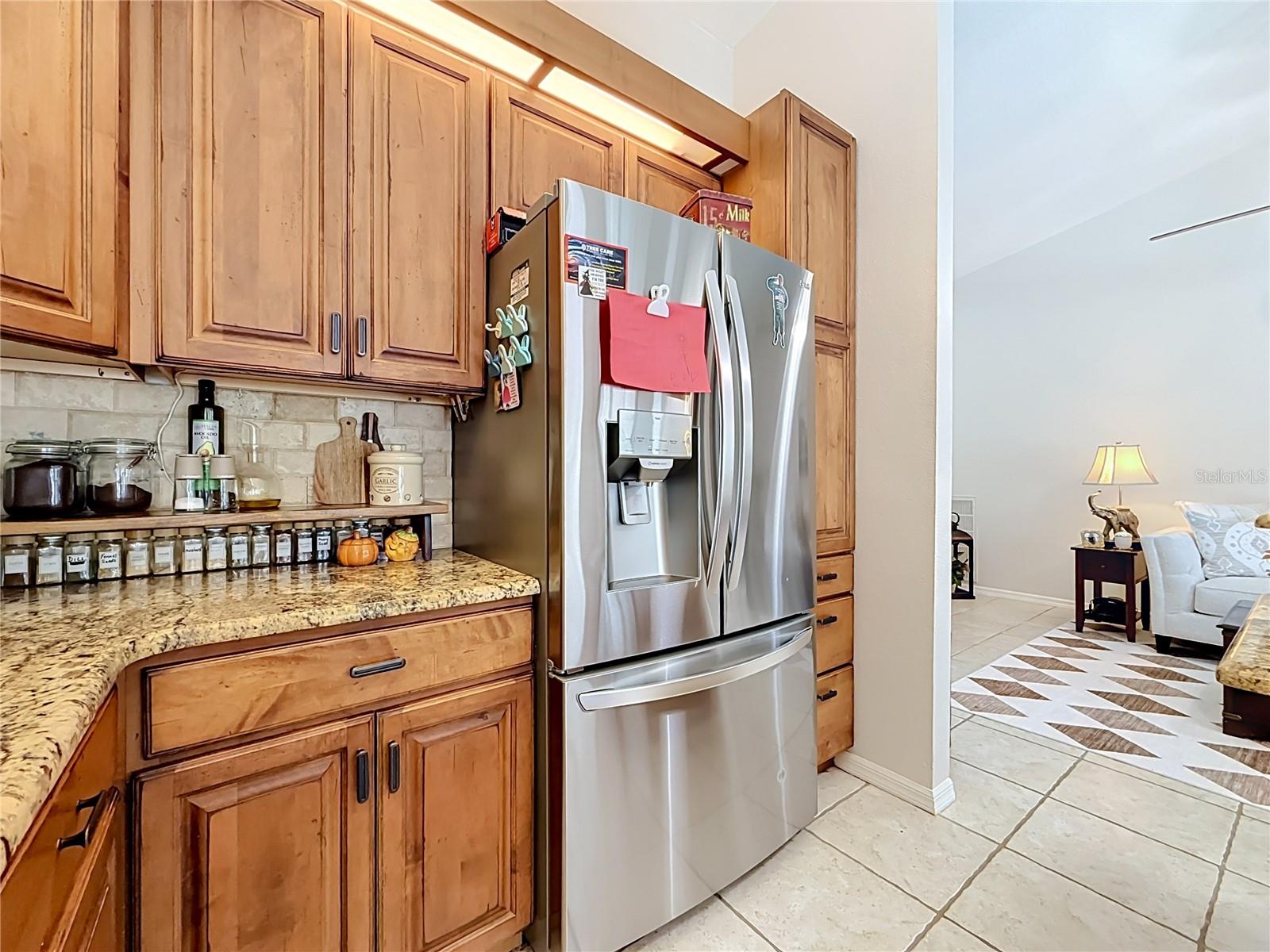 9238 TREE TOP LN — photo 18