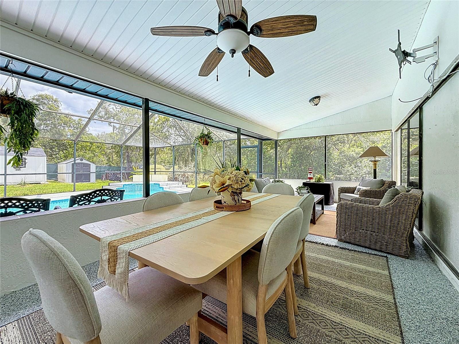 9238 TREE TOP LN — photo 54