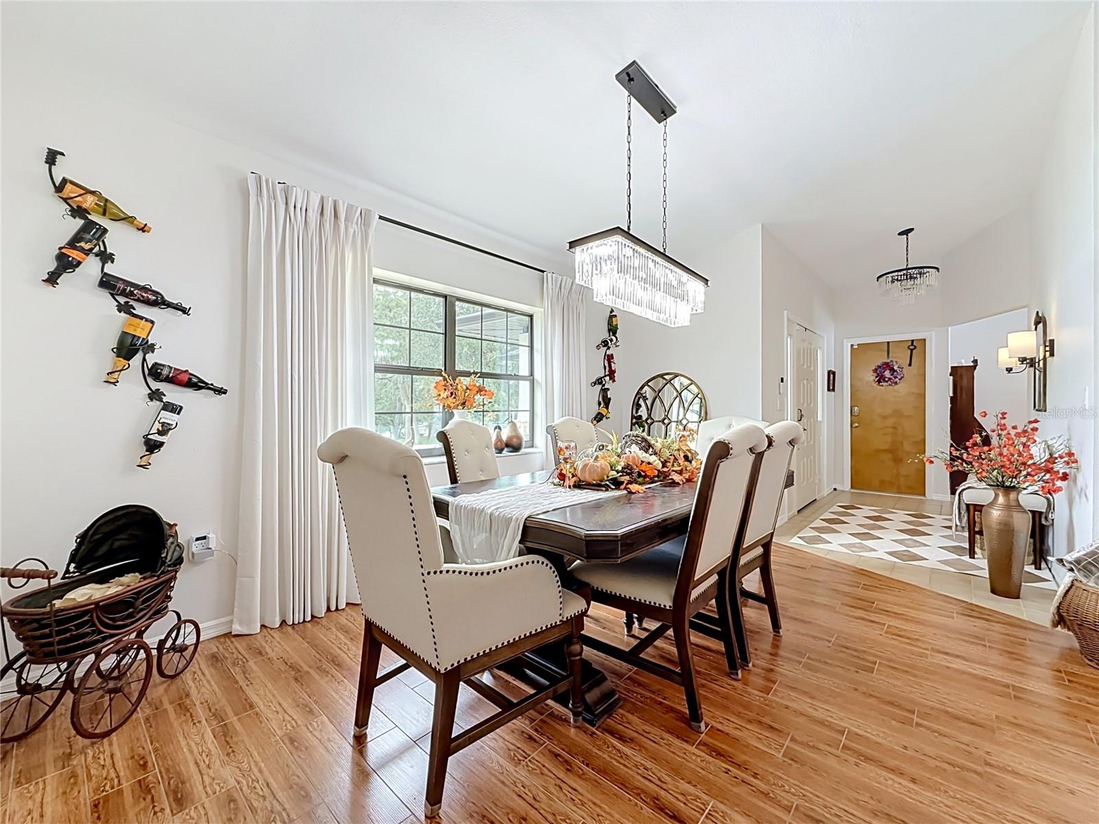 9238 TREE TOP LN — photo 27