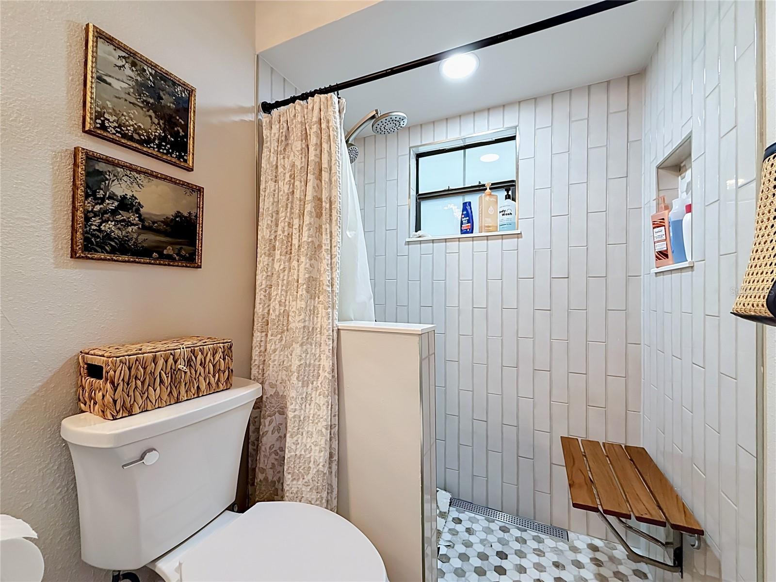 9238 TREE TOP LN — photo 35