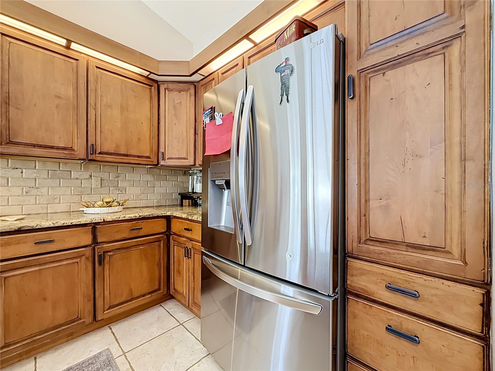 9238 TREE TOP LN — photo 15