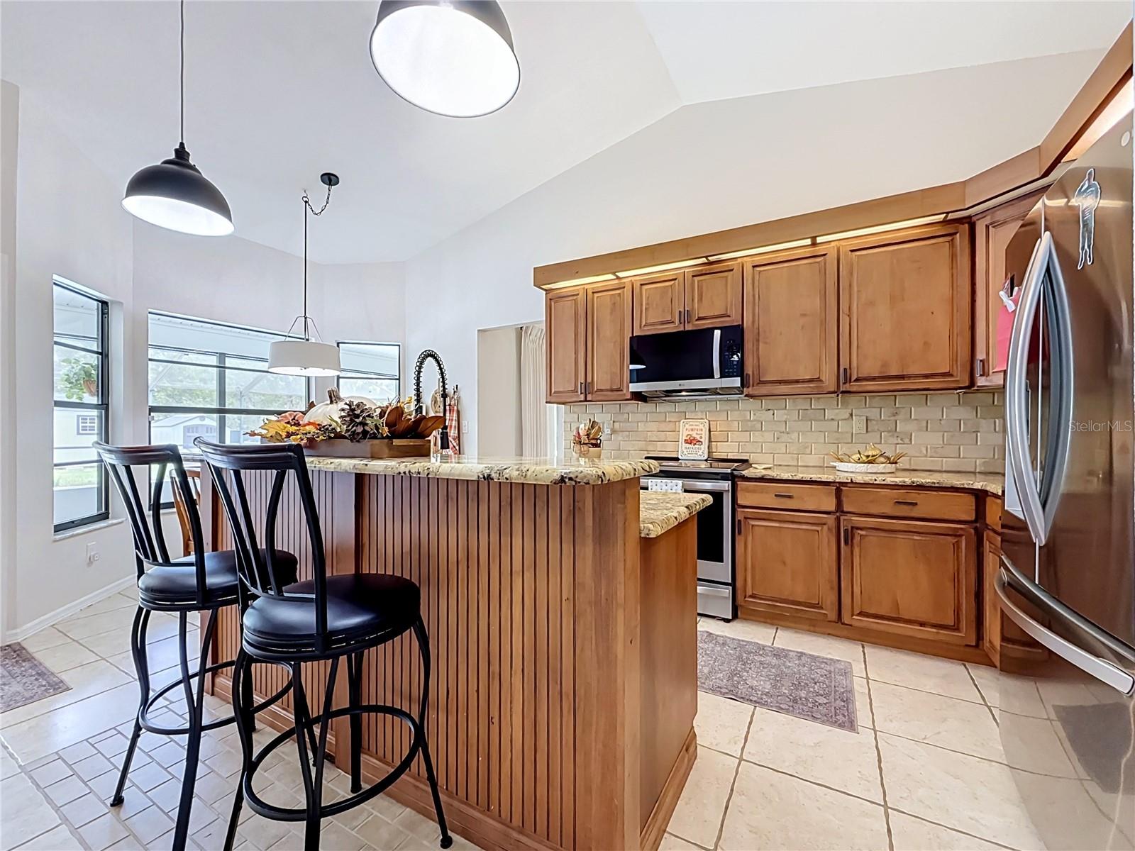 9238 TREE TOP LN — photo 14