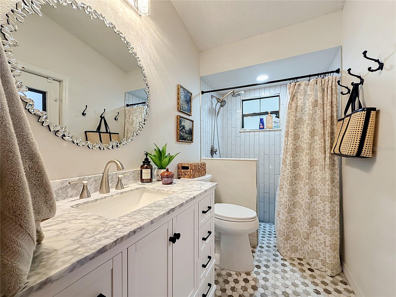 9238 TREE TOP LN — photo 33