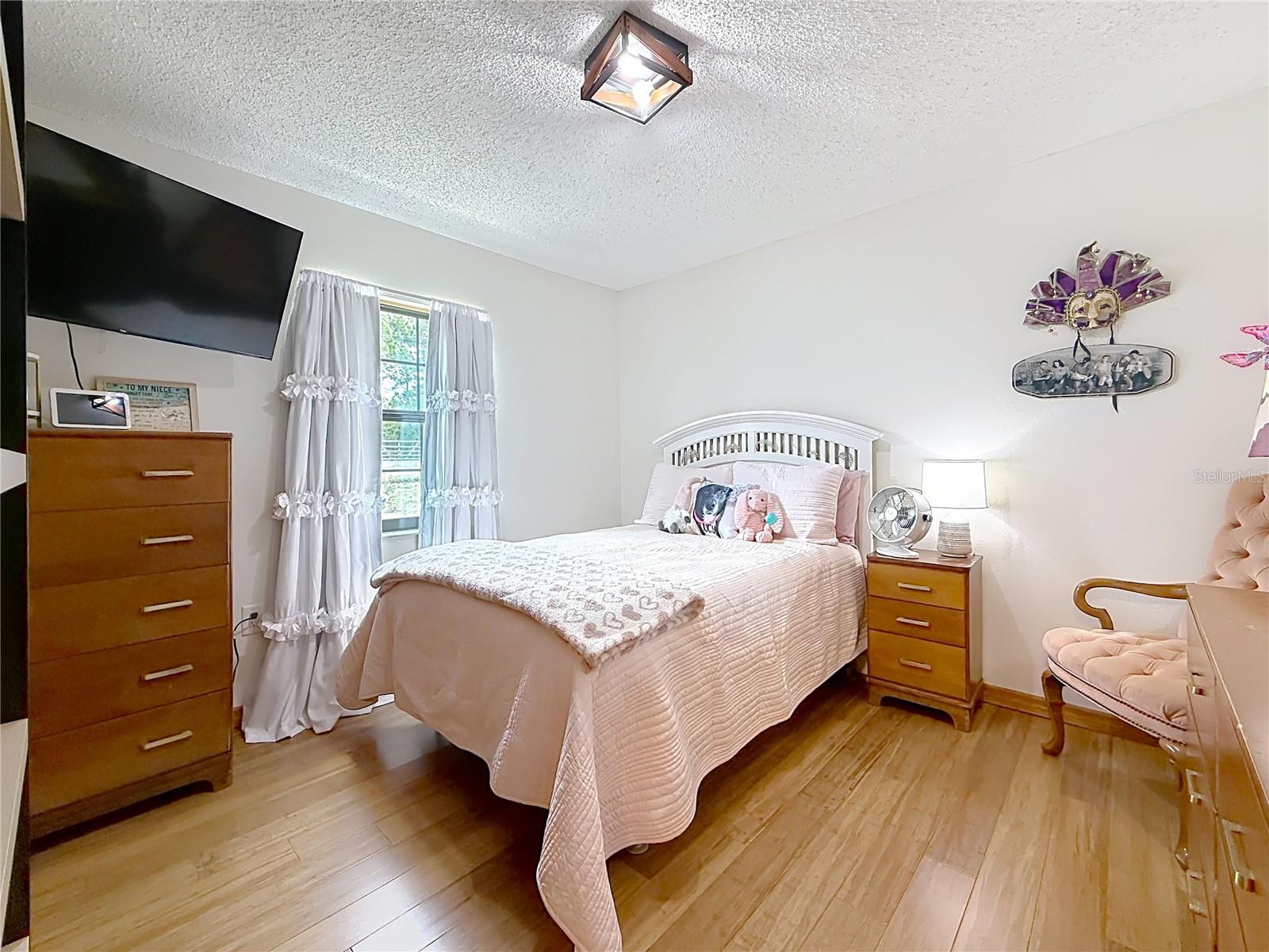 9238 TREE TOP LN — photo 37