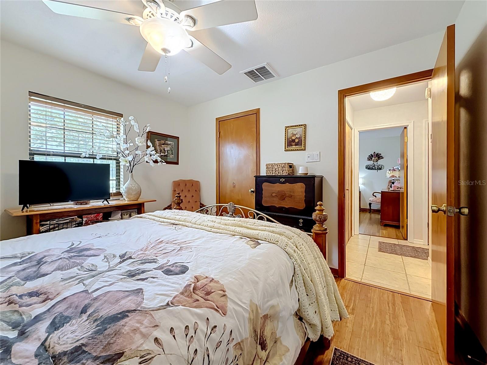 9238 TREE TOP LN — photo 30