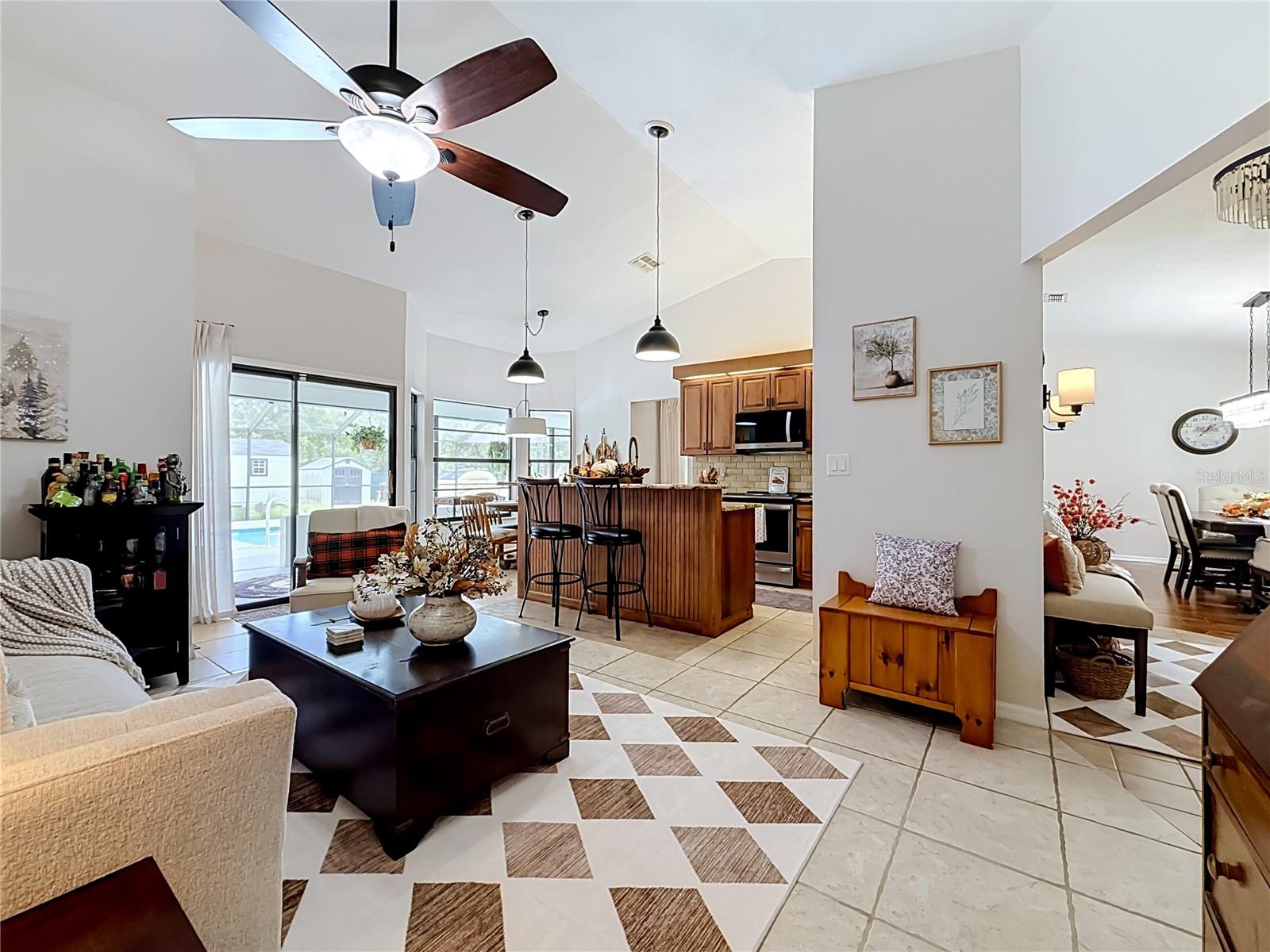 9238 TREE TOP LN — photo 11