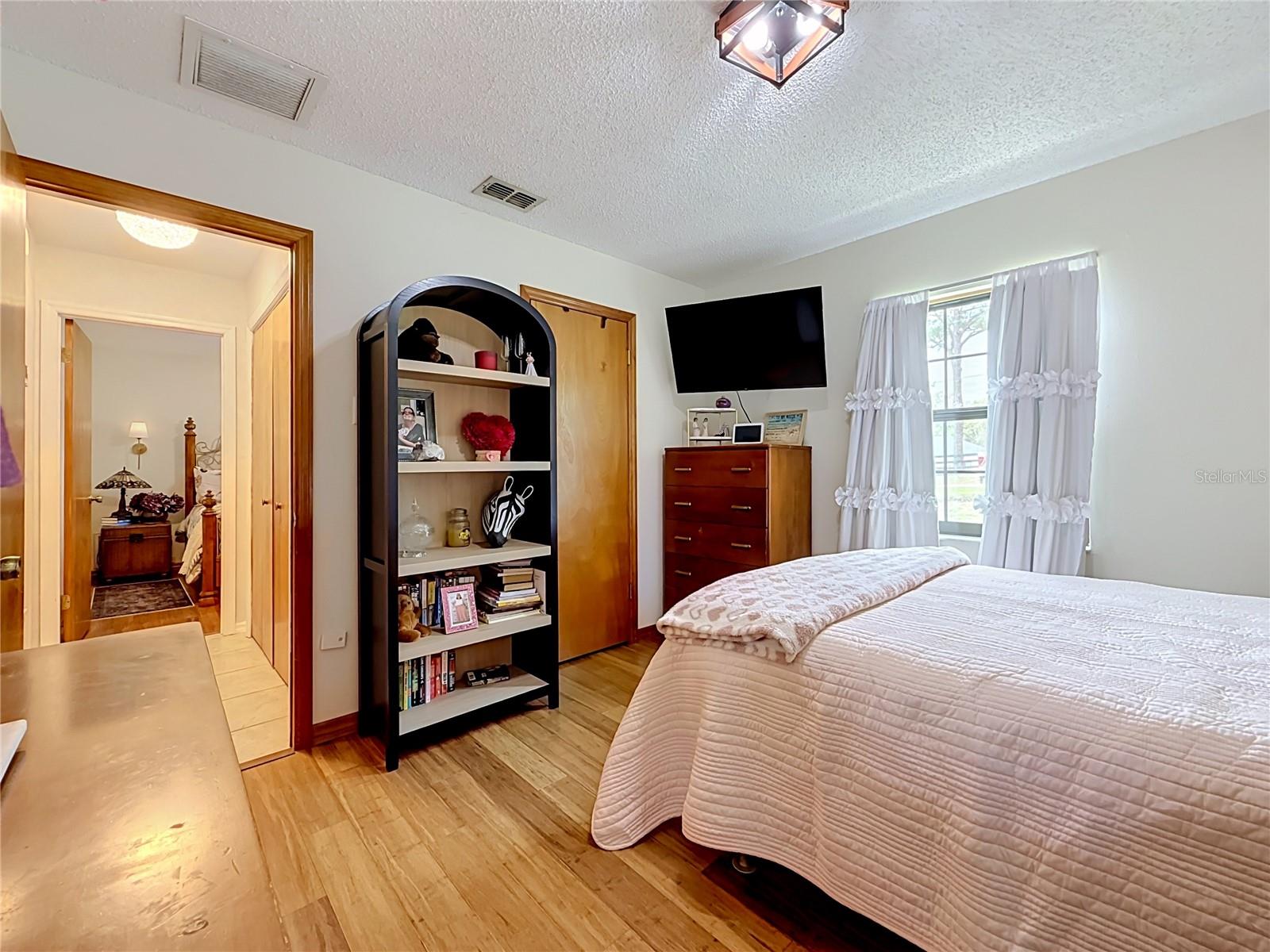 9238 TREE TOP LN — photo 38