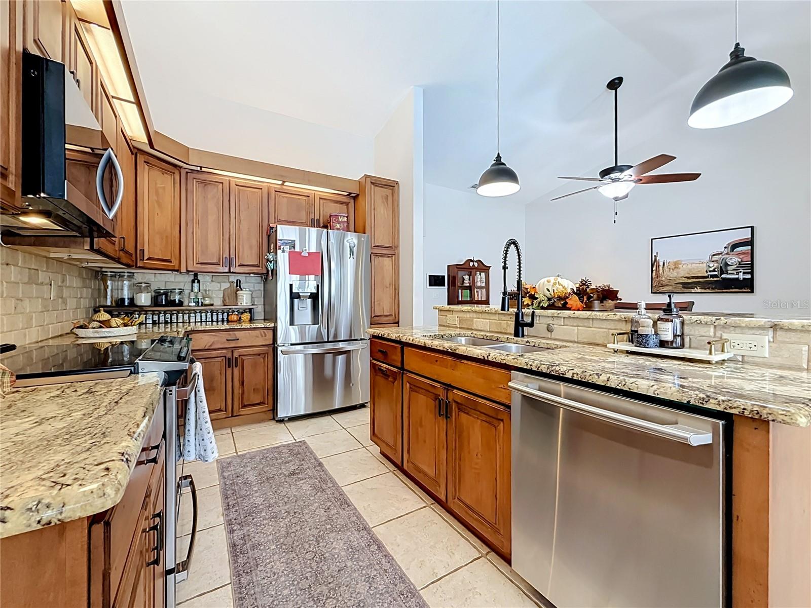 9238 TREE TOP LN — photo 19