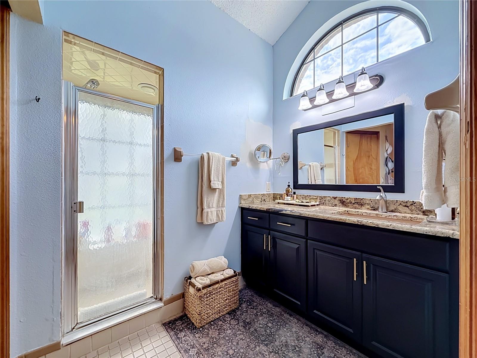 9238 TREE TOP LN — photo 45