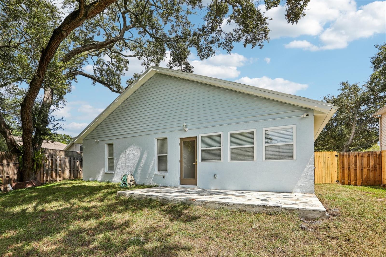 2455 HICKMAN CIR — photo 40