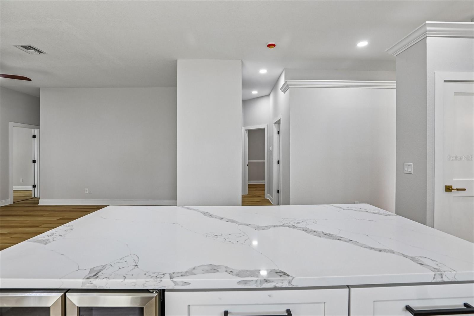 2455 HICKMAN CIR — photo 13