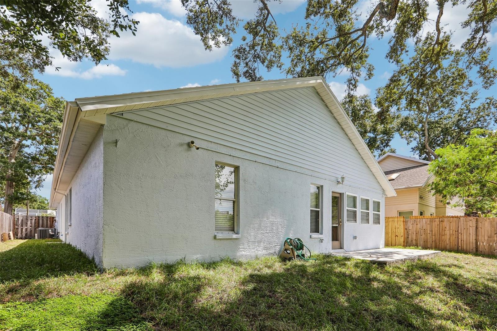 2455 HICKMAN CIR — photo 38