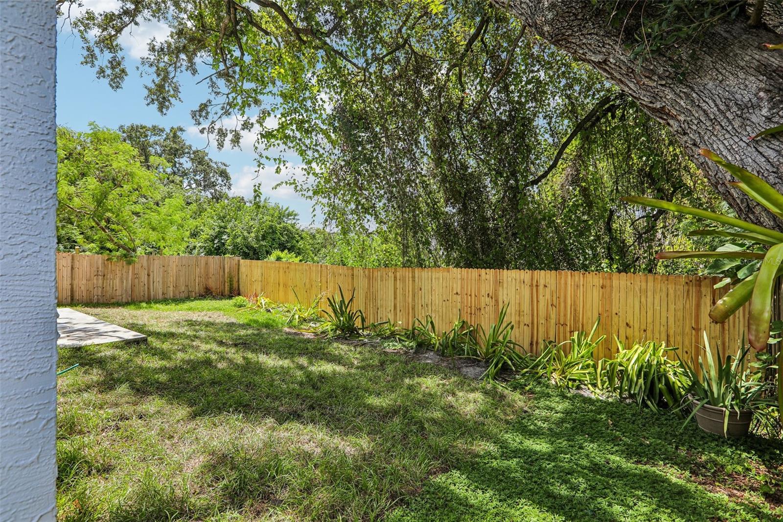 2455 HICKMAN CIR — photo 37