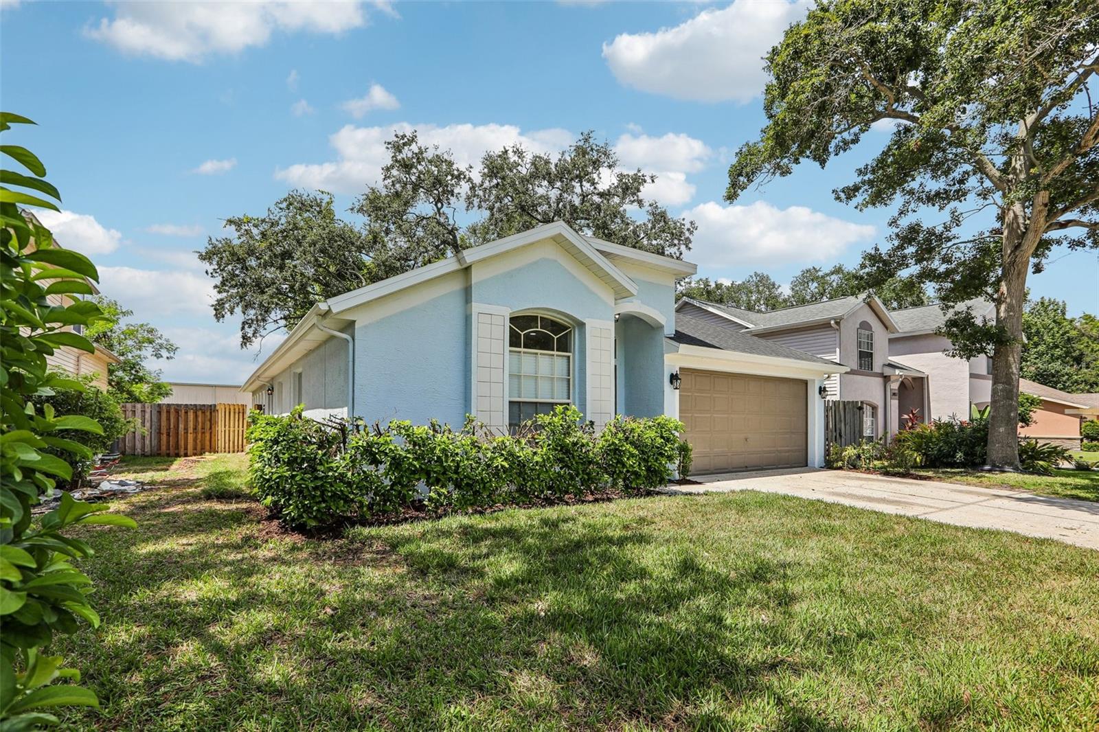 2455 HICKMAN CIR — photo 2