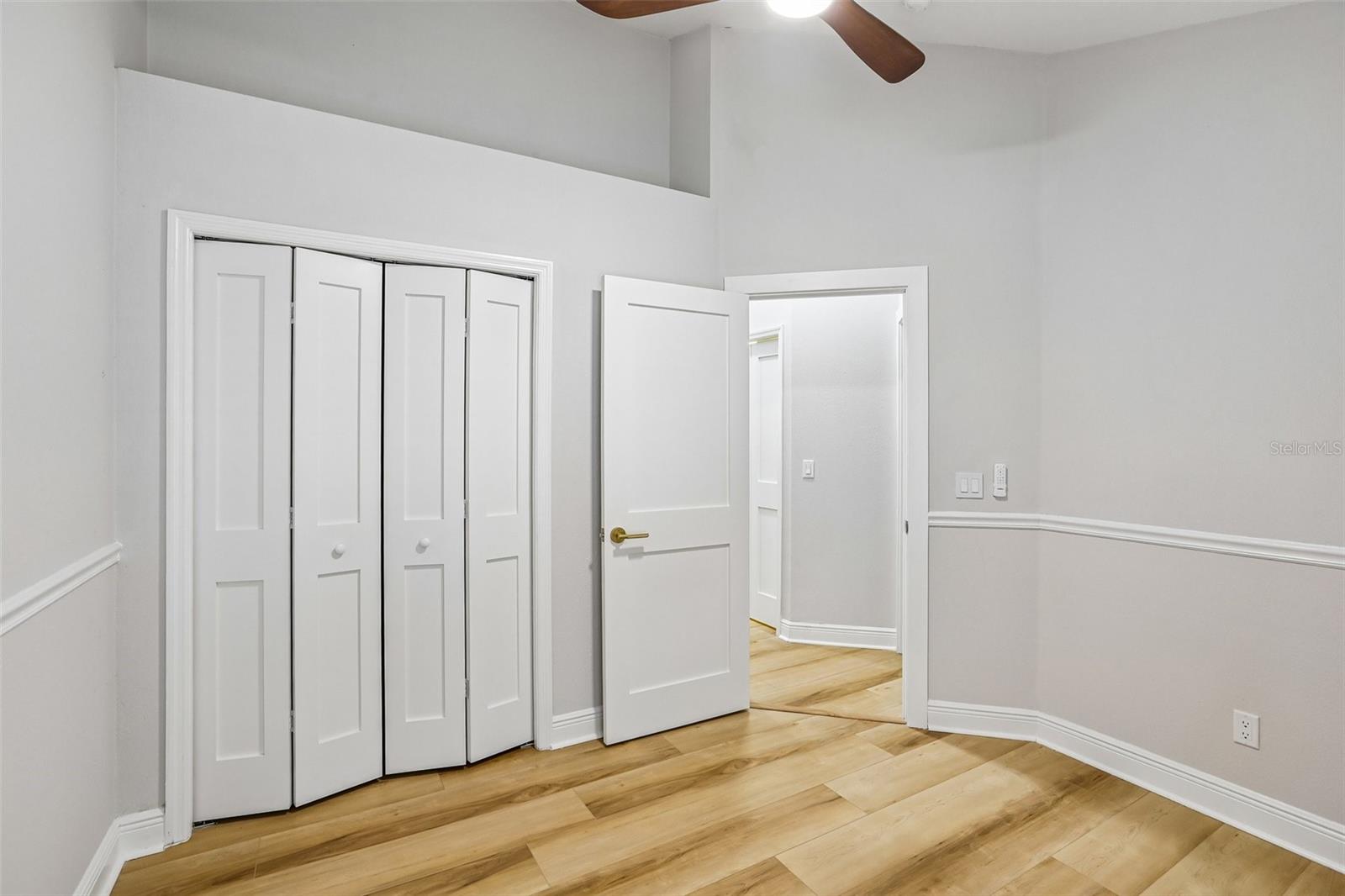 2455 HICKMAN CIR — photo 29