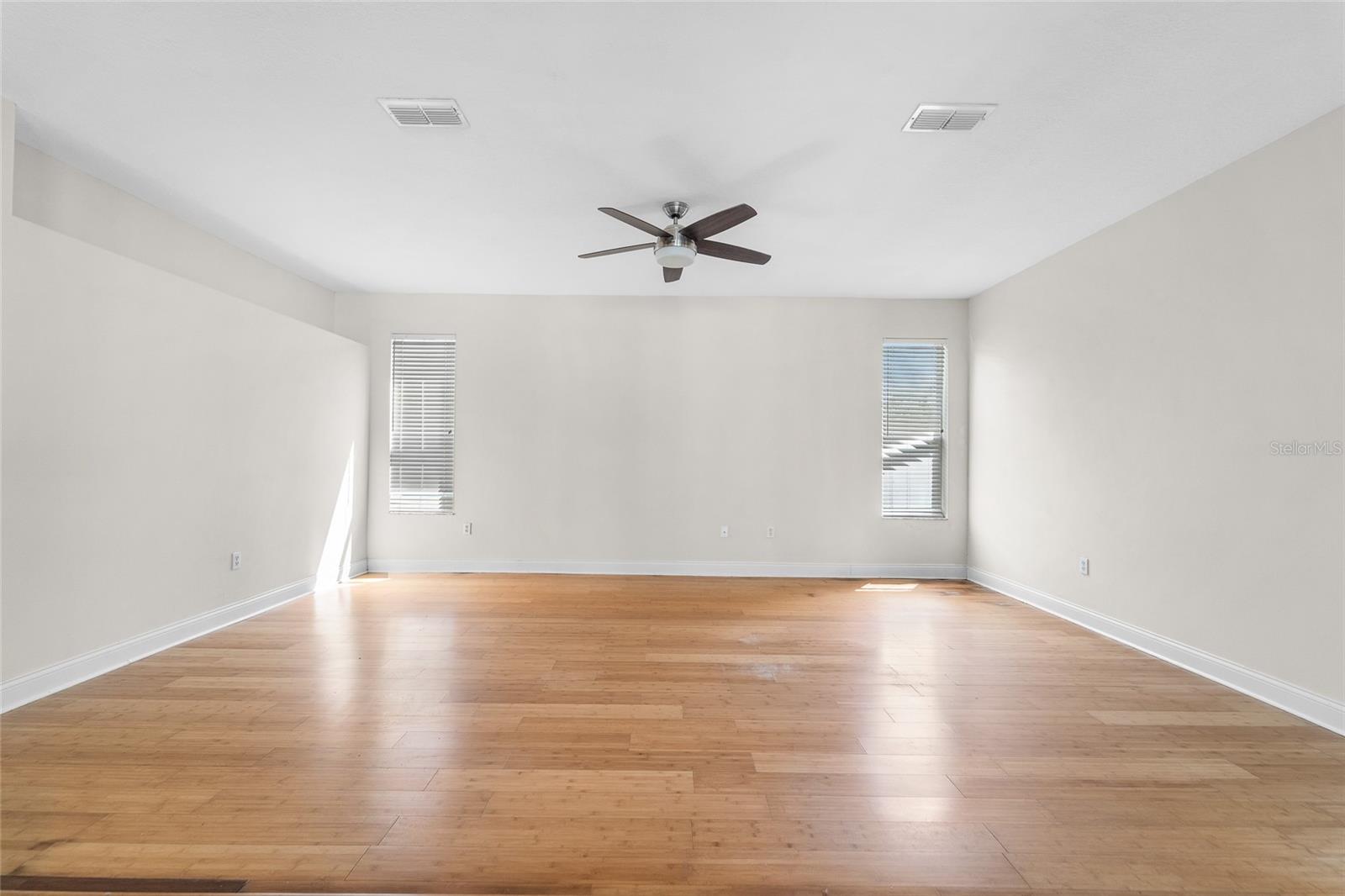 7040 FRASCATI LOOP — photo 21