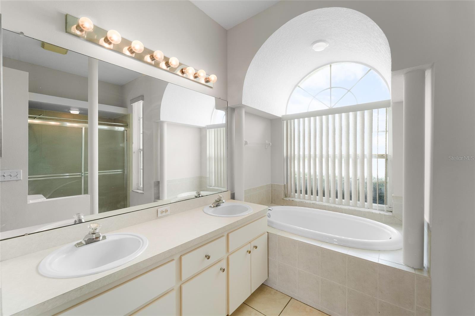 7040 FRASCATI LOOP — photo 31