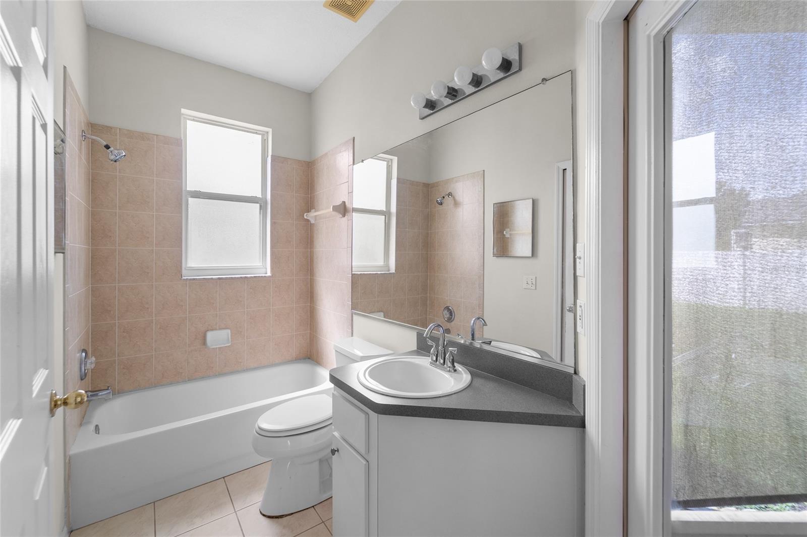 7040 FRASCATI LOOP — photo 38