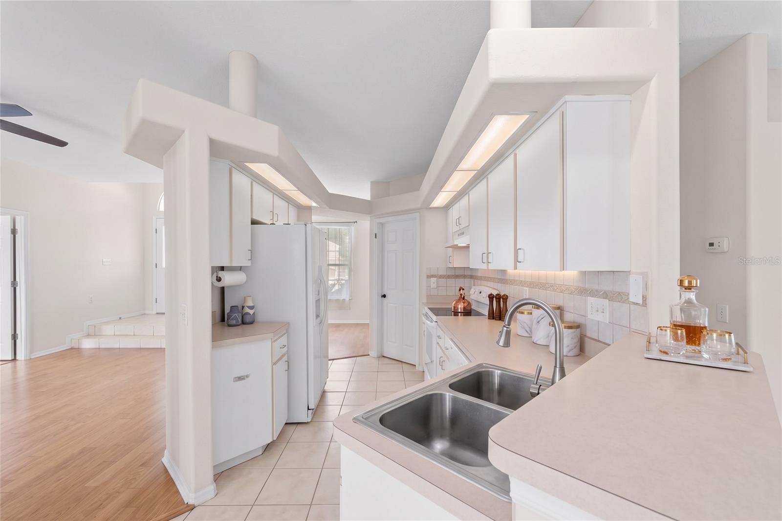 7040 FRASCATI LOOP — photo 15