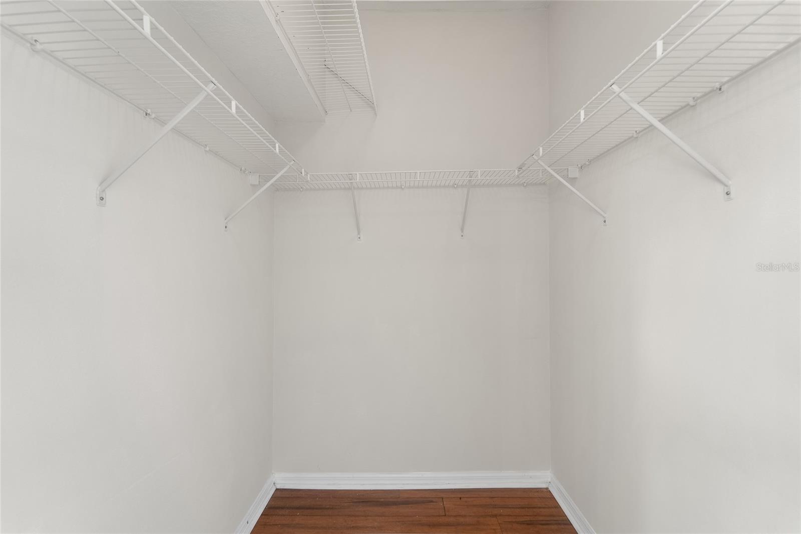 7040 FRASCATI LOOP — photo 27