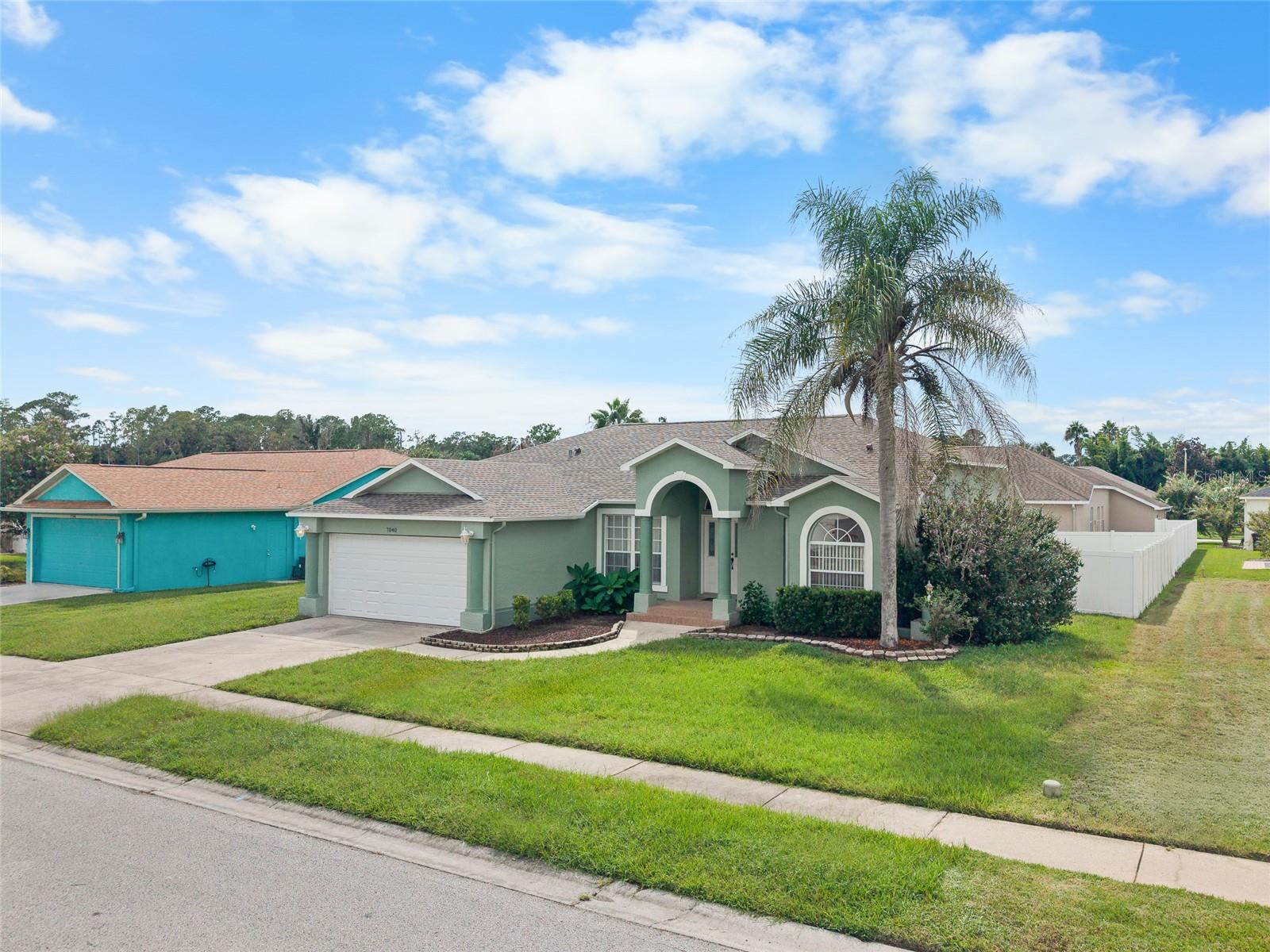 7040 FRASCATI LOOP — photo 2