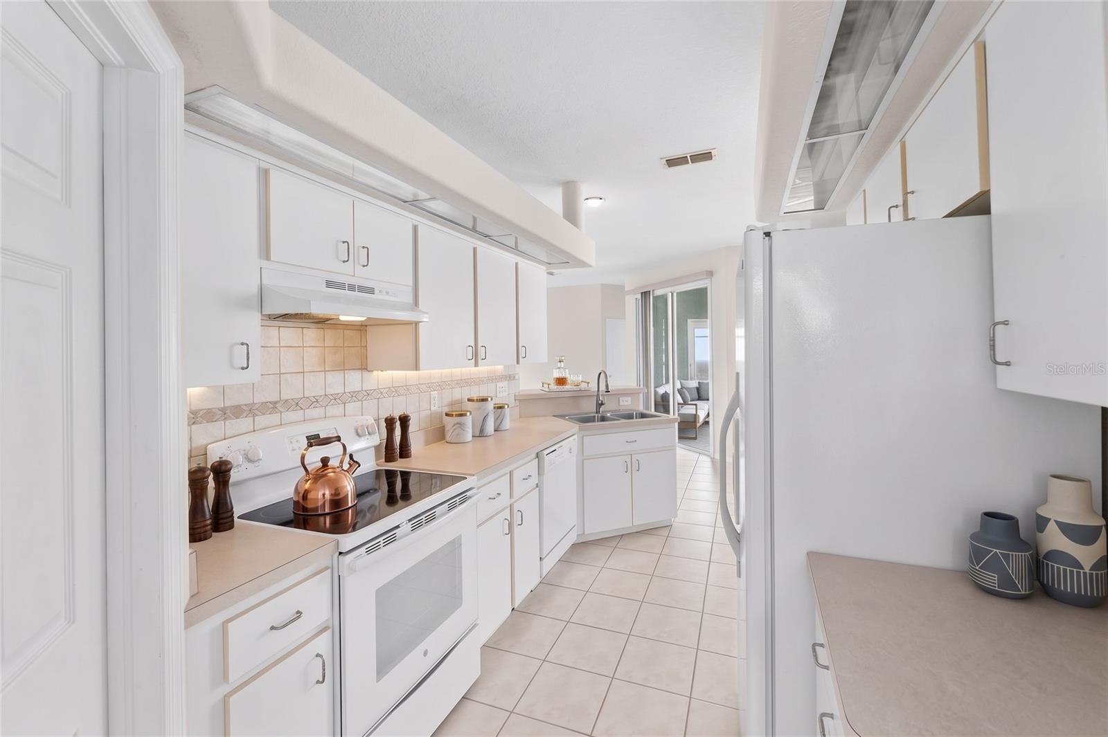 7040 FRASCATI LOOP — photo 11